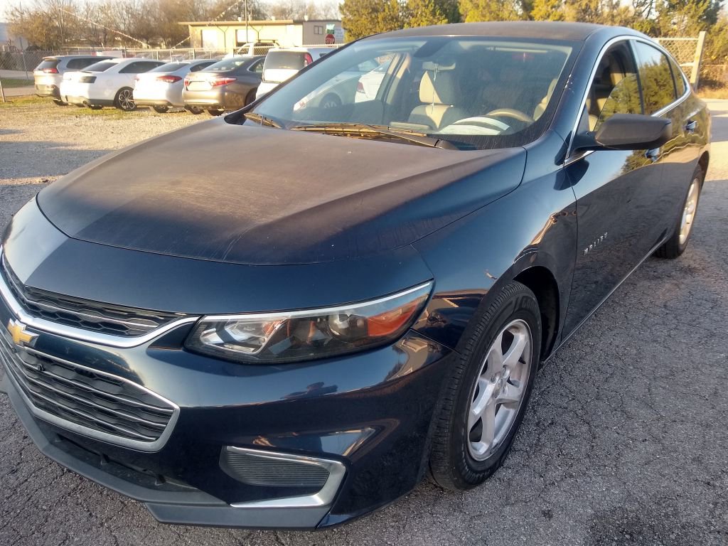 Used 2018 Chevrolet Malibu LS w/ LPO, Convenience Package 1 image 1