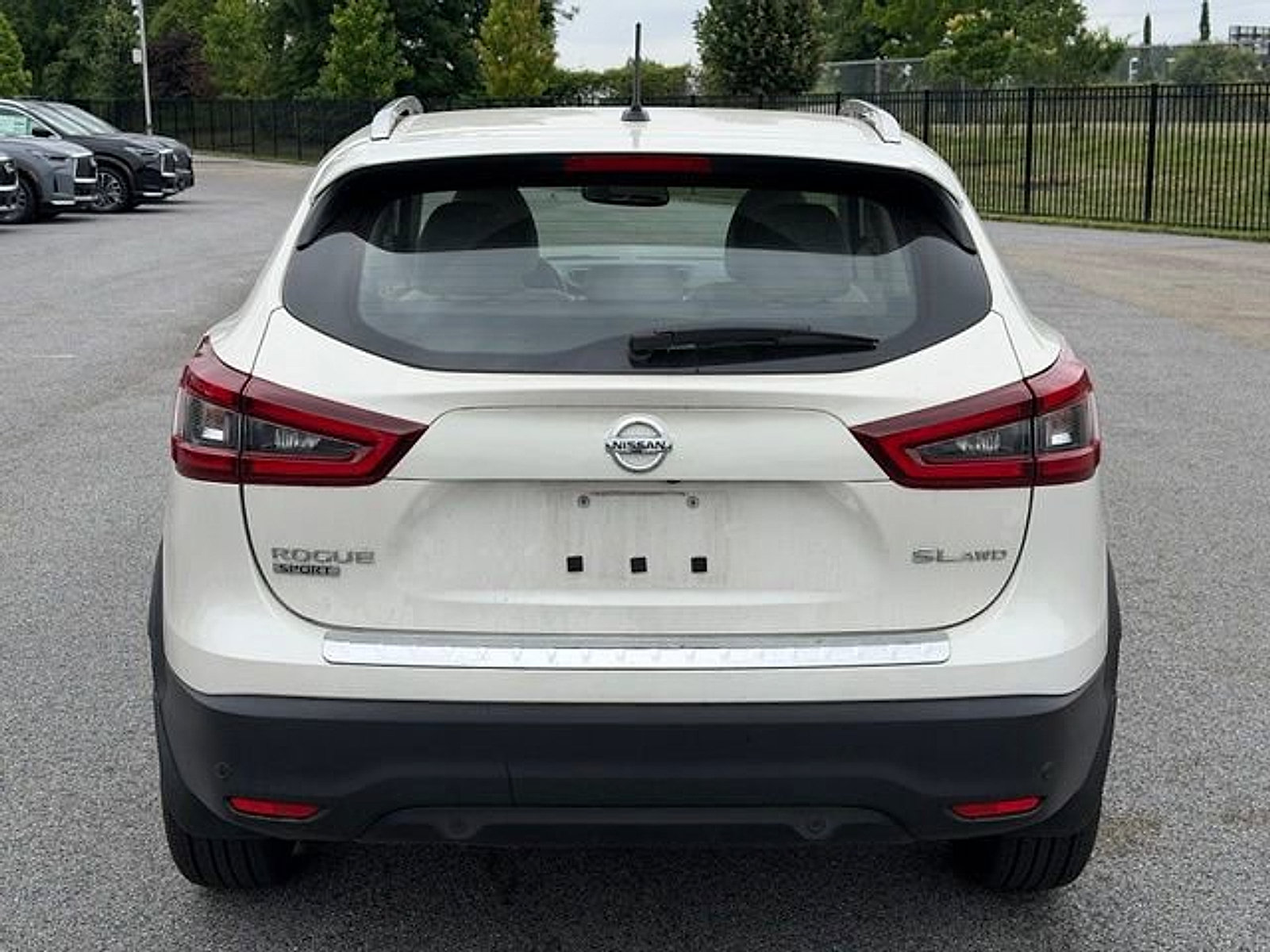 Used 2020 Nissan Rogue Sport SL w/ Premium Package AWD/4WD image 6