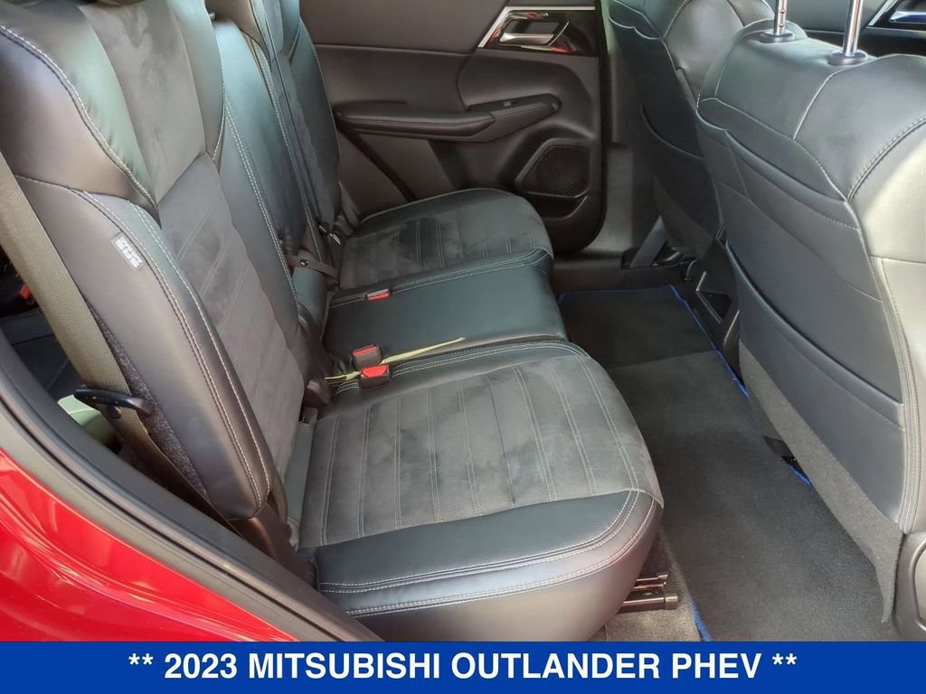 Used 2023 Mitsubishi Outlander SE AWD/4WD image 22