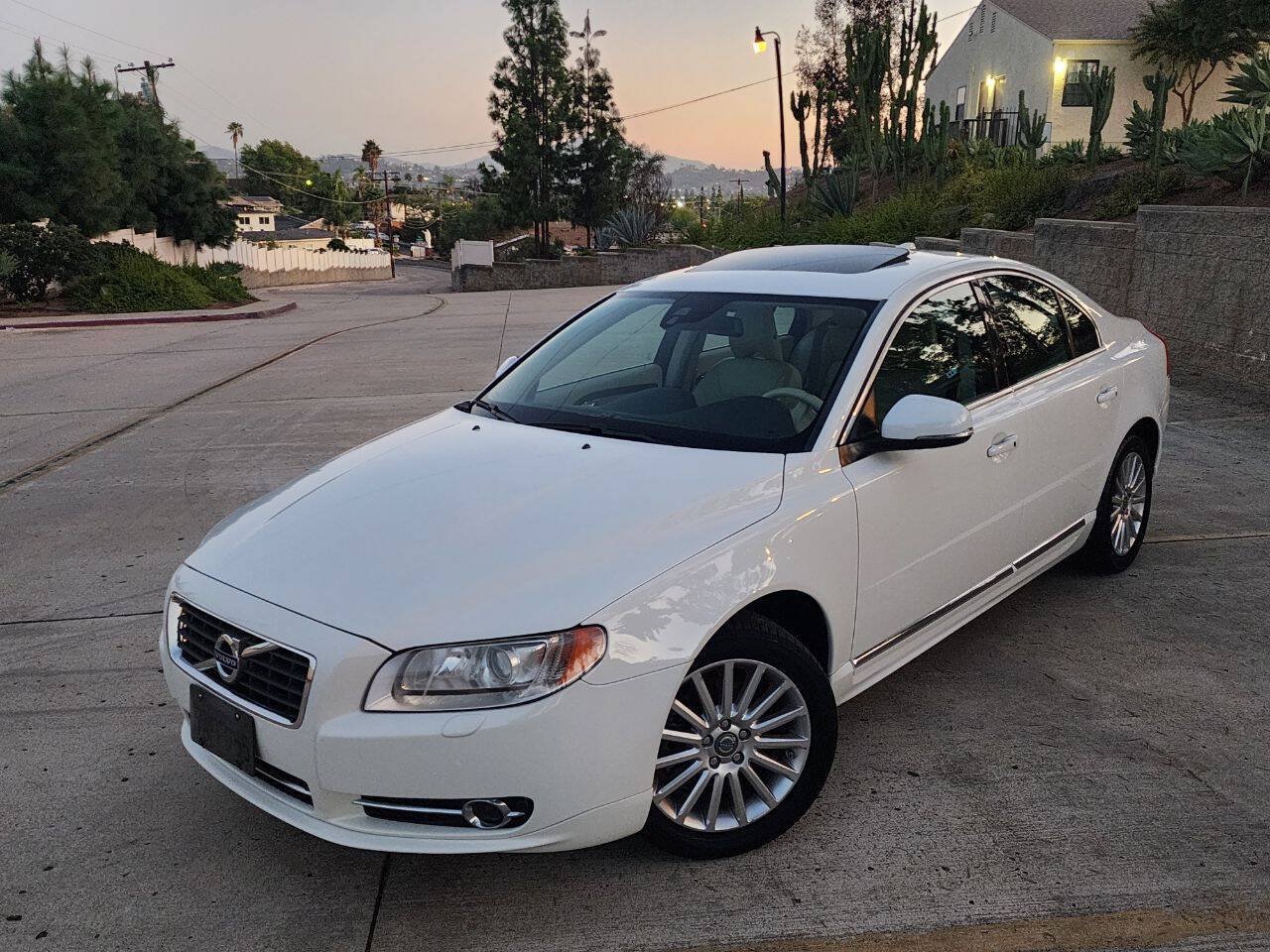 Used 2013 Volvo S80 3.2 FWD image 2
