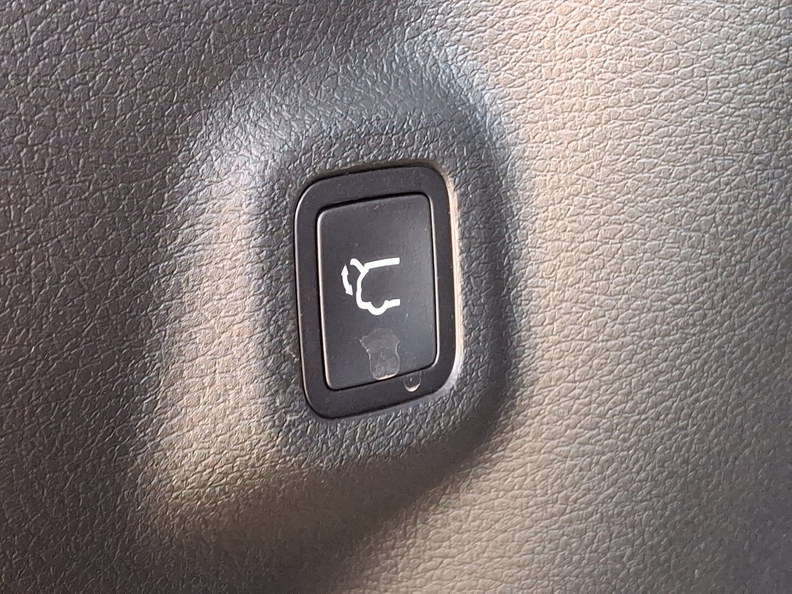 Used 2024 Jeep Compass Latitude w/ Convenience Group AWD/4WD image 29