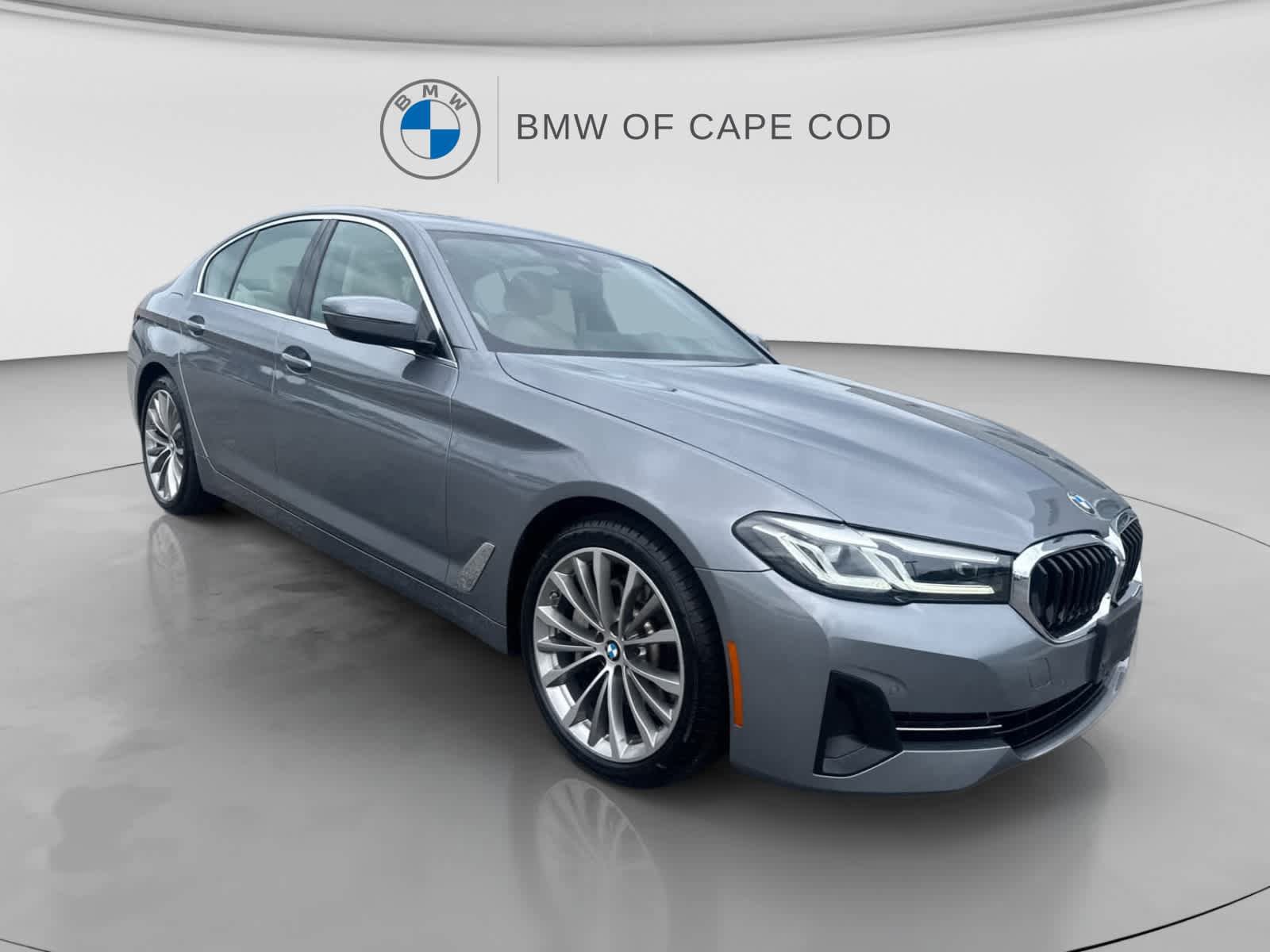 Used 2023 BMW 530i xDrive w/ Convenience Package AWD/4WD image 2