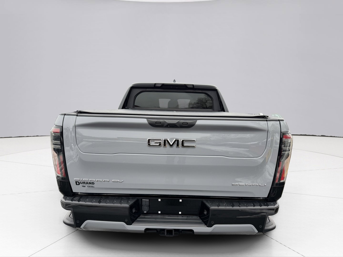 Used 2024 GMC Sierra EV Denali image 12