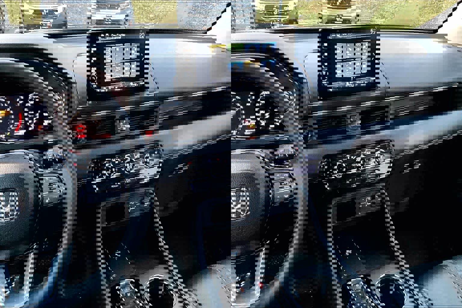 Used 2025 Honda Pilot EX-L image 6