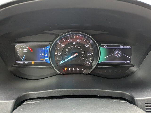 Used 2016 Ford Explorer XLT w/ Equipment Group 202A image 20