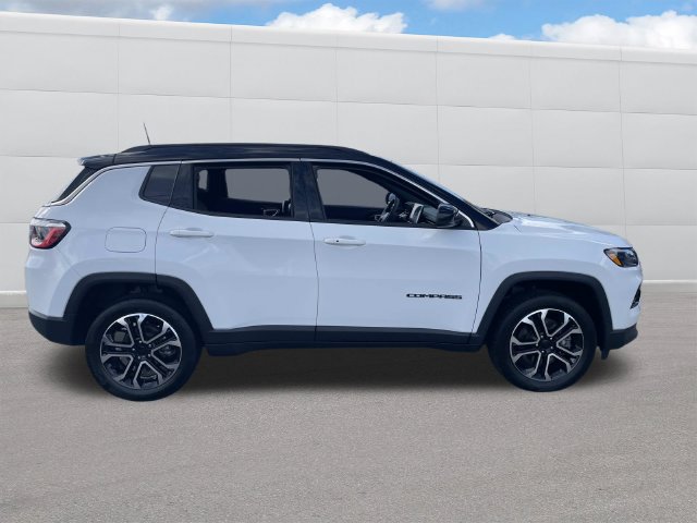 Used 2023 Jeep Compass Limited AWD/4WD image 11