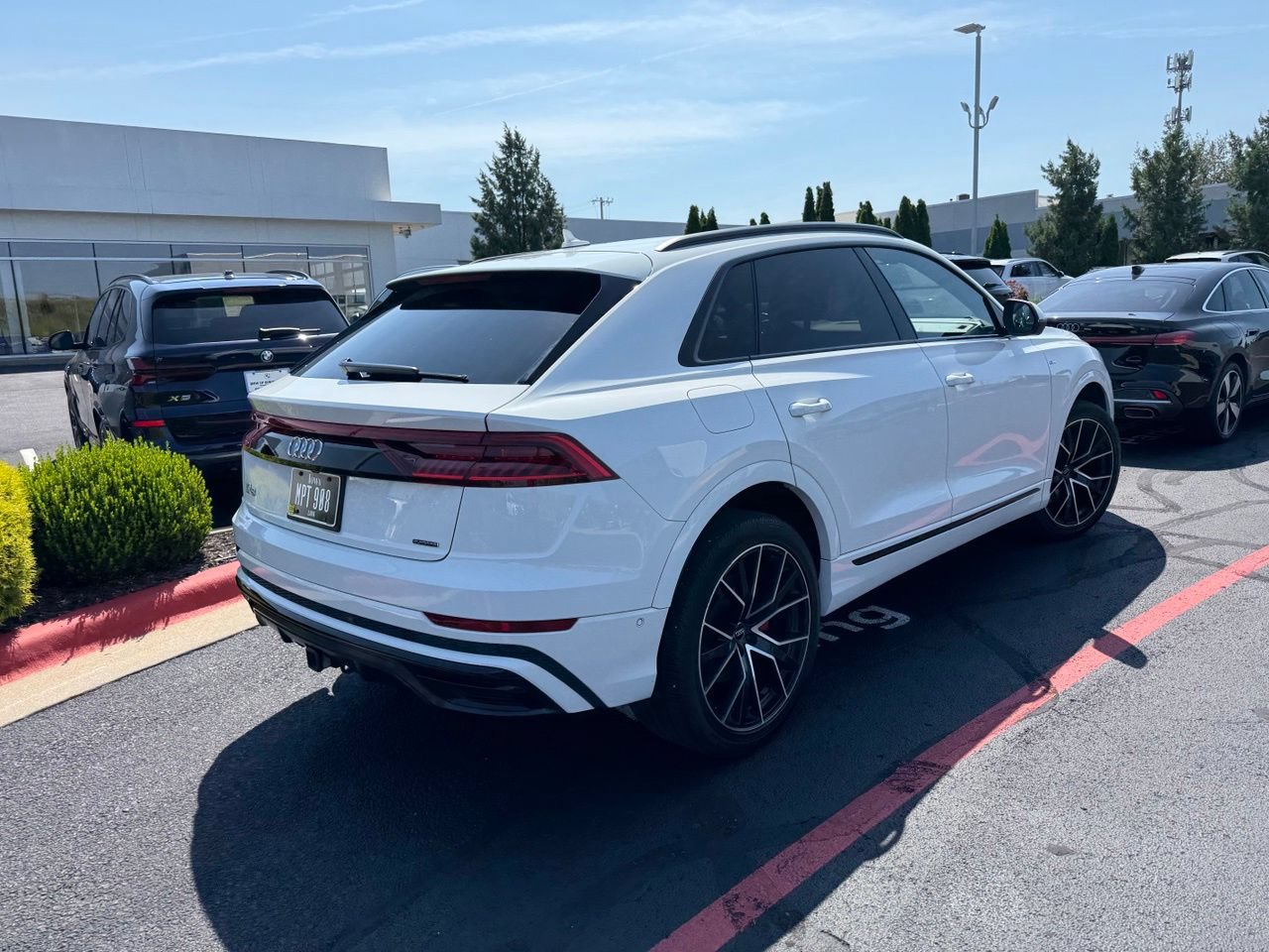 Used 2019 Audi Q8 Premium Plus w/ Premium Plus AWD/4WD image 3