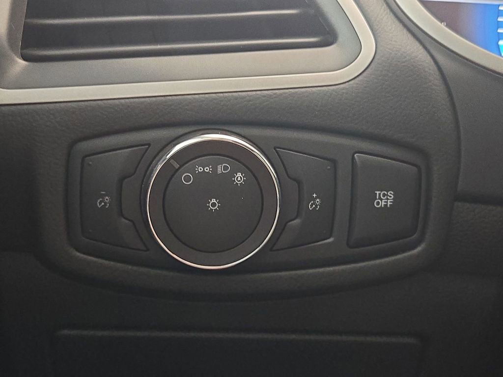 Used 2021 Ford Edge SE FWD image 23