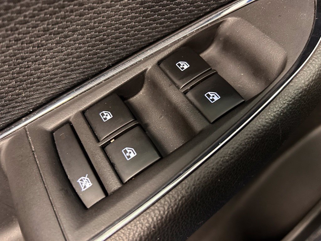 Used 2019 Chevrolet Cruze LT FWD image 11