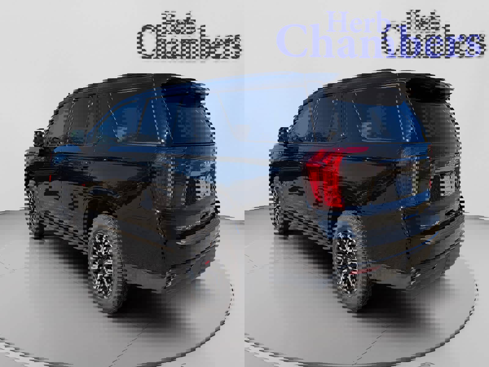 Used 2023 GMC Yukon AT4 w/ AT4 Premium Package image 13