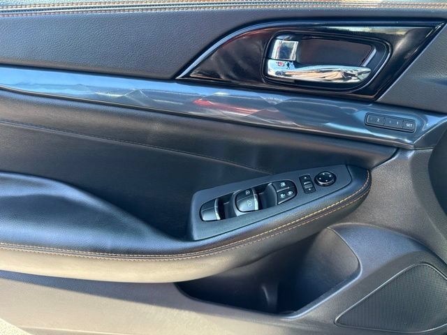 Used 2023 Nissan Maxima SR w/ Sport Mat Group FWD image 21
