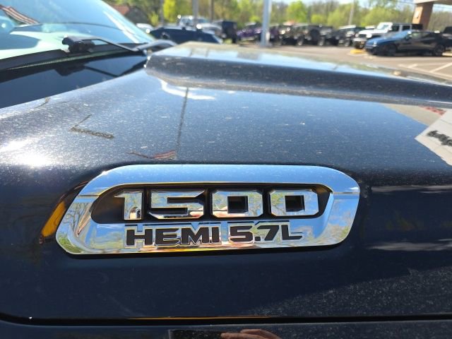 Used 2019 RAM 1500 Laramie AWD/4WD image 11