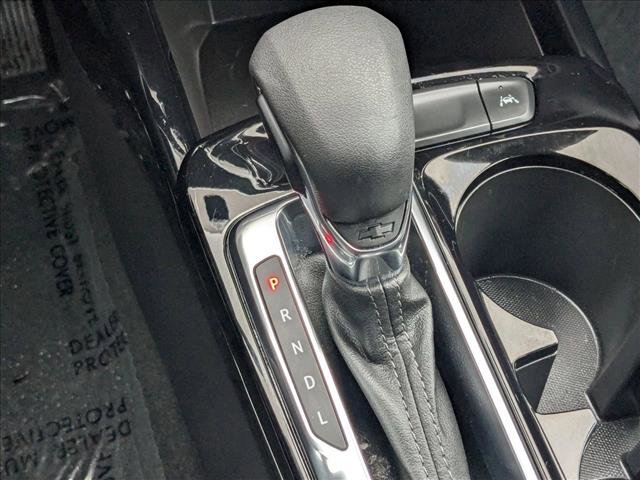 Used 2025 Chevrolet Trax LT w/ LT Convenience Package image 12