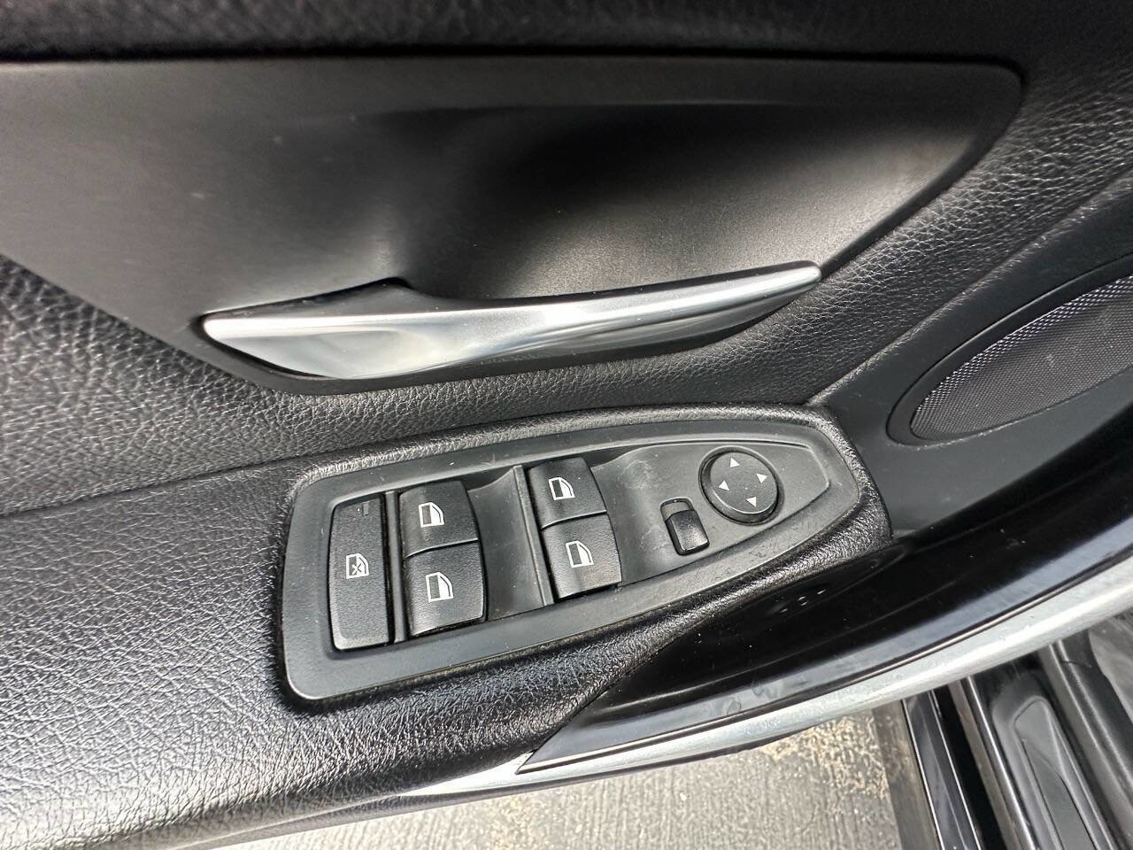 Used 2015 BMW 320i Sedan image 21