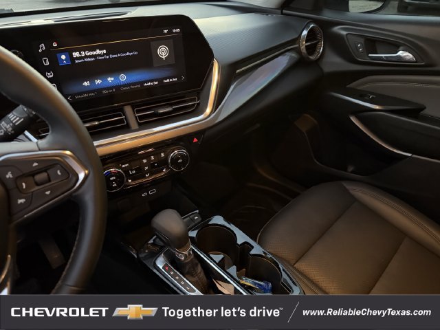 Used 2024 Chevrolet Trax ACTIV w/ Driver Confidence Package FWD image 18