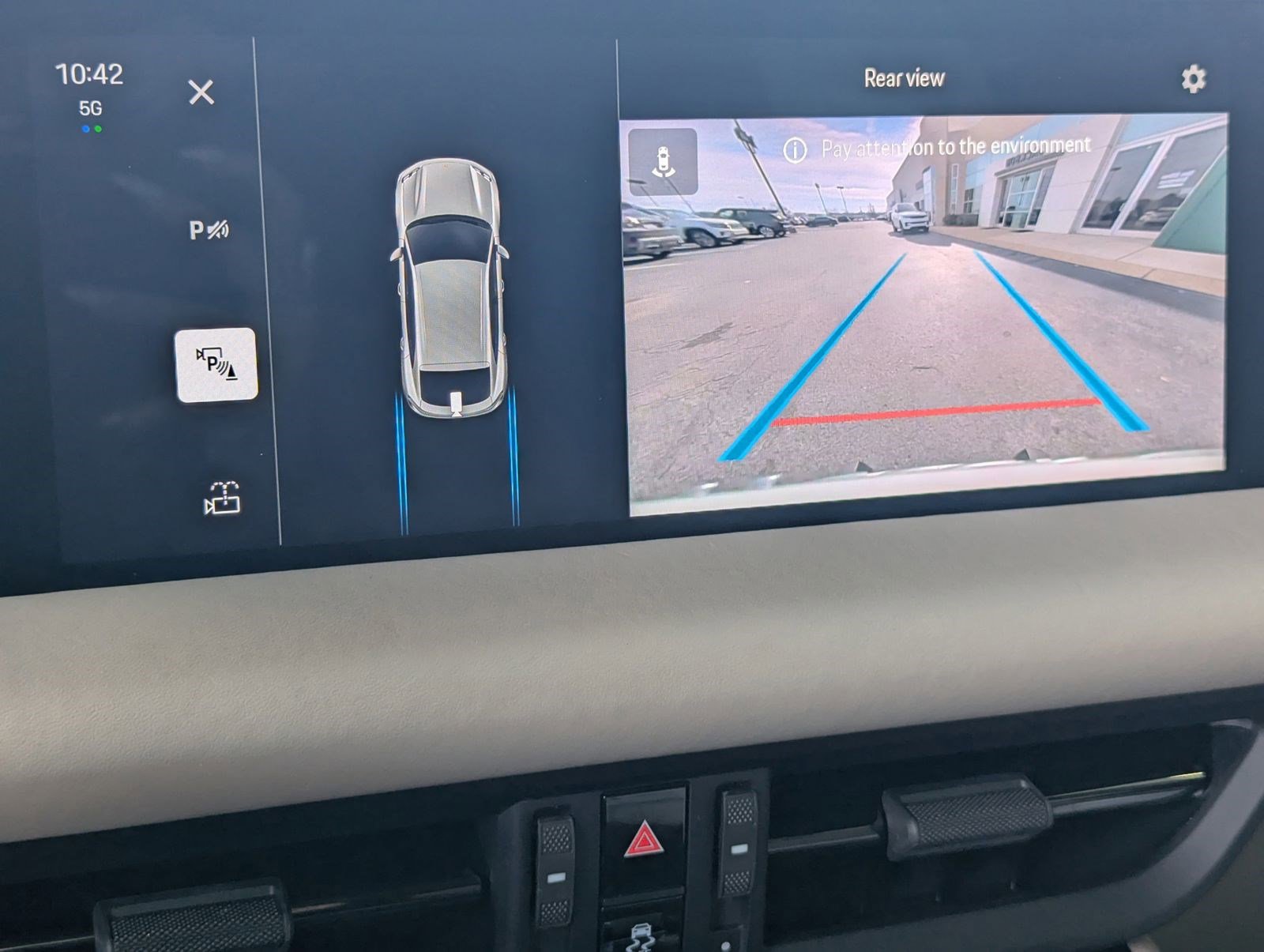 Used 2024 Porsche Macan 4 Electric image 15