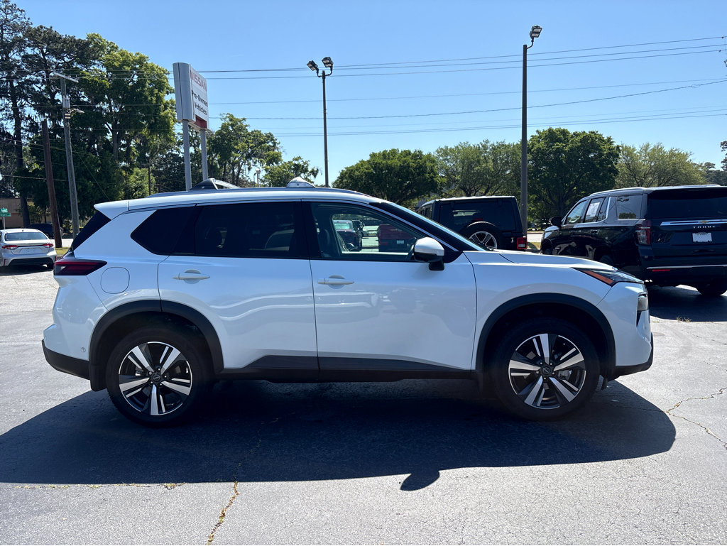 Used 2024 Nissan Rogue SL w/ SL Premium Package image 31