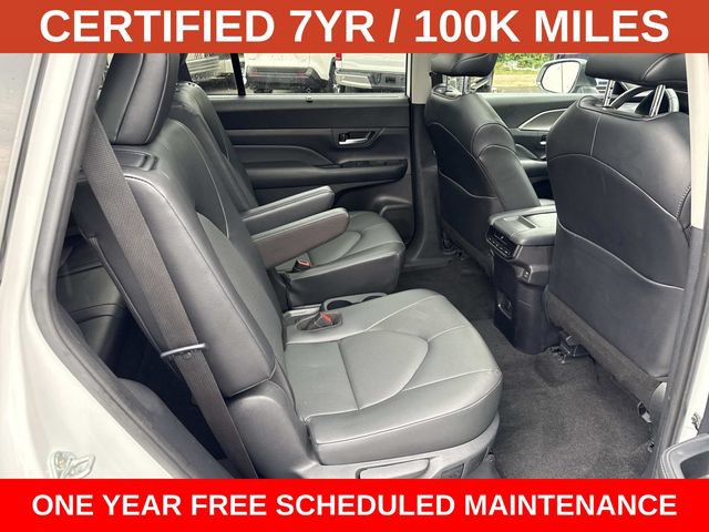 Used 2024 Toyota Grand Highlander AWD image 11