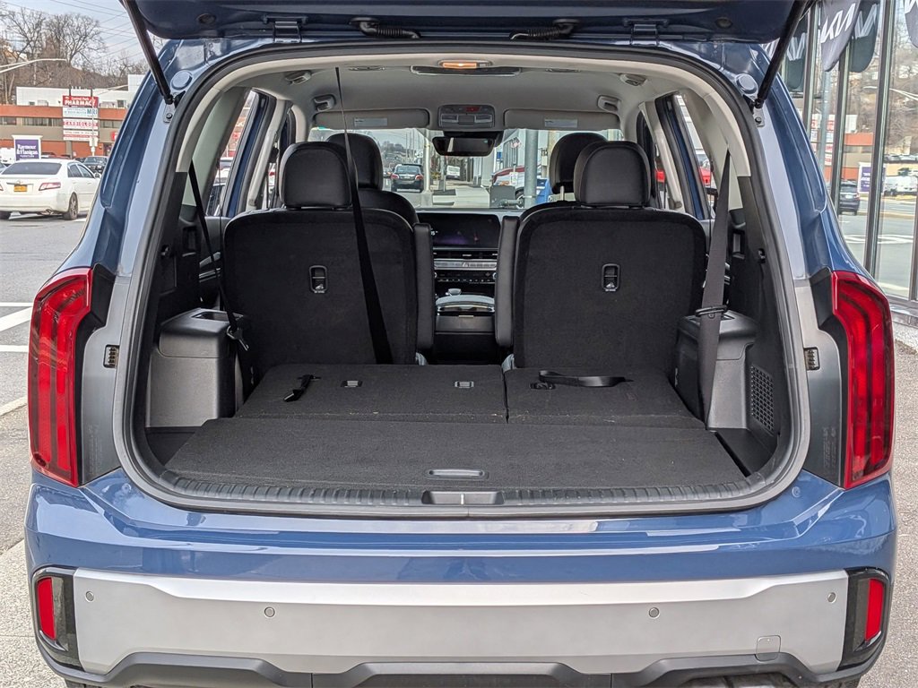 Certified 2023 Kia Telluride S image 8