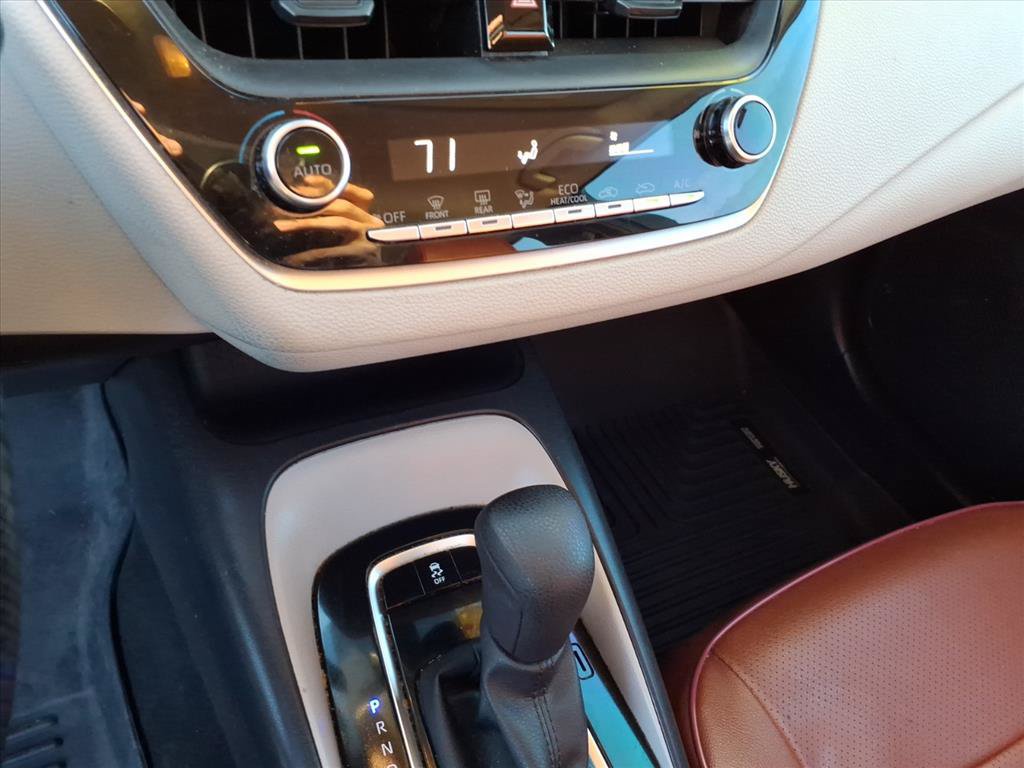 Used 2022 Toyota Corolla LE FWD image 32