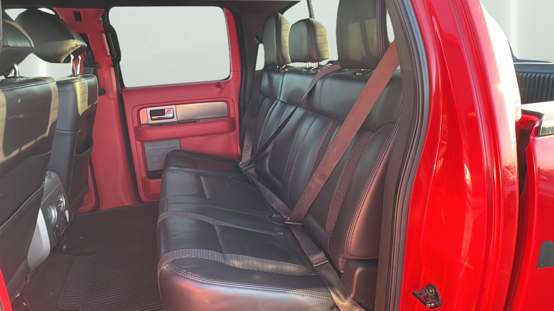Used 2012 Ford F150 Raptor w/ Raptor Luxury Pkg AWD/4WD image 32