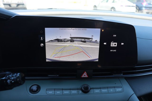 Used 2025 Hyundai Elantra Limited image 28