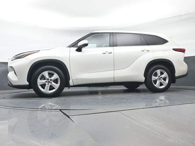 Certified 2021 Toyota Highlander LE image 33
