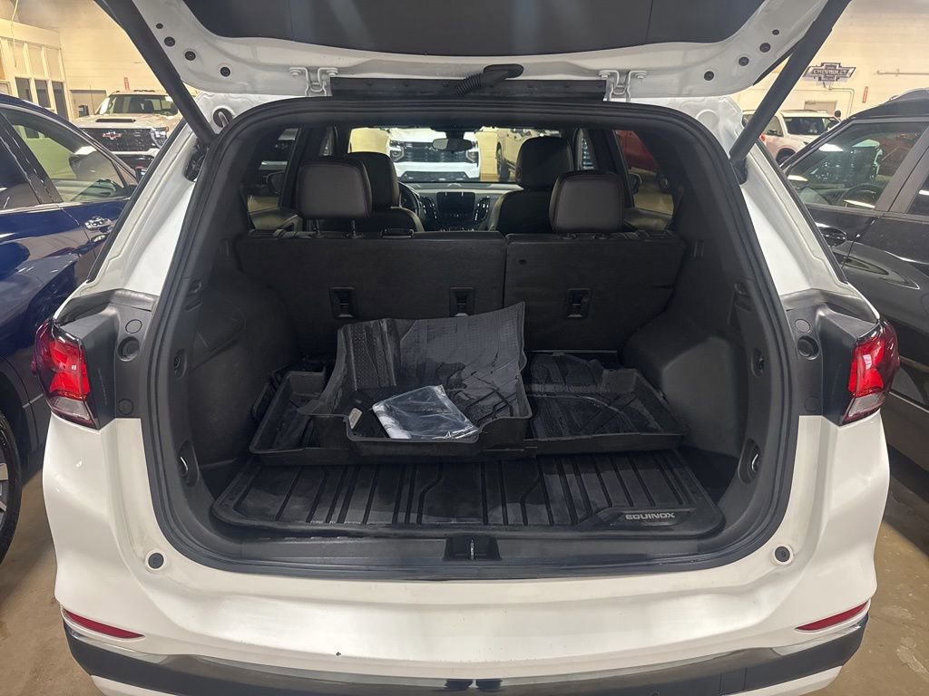 Used 2022 Chevrolet Equinox RS w/ Infotainment Package image 5