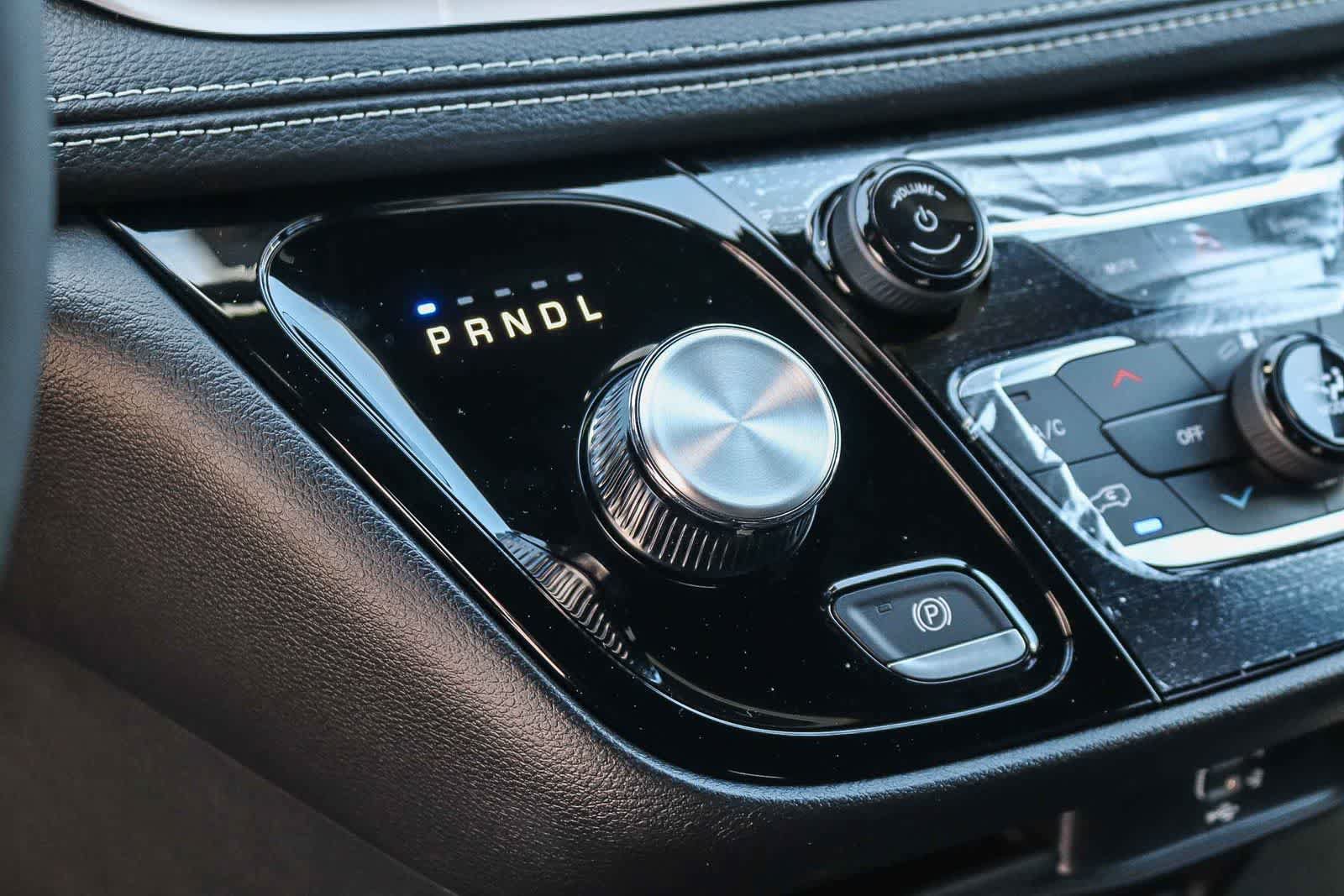 New 2027 Chrysler Pacifica Select FWD image 22