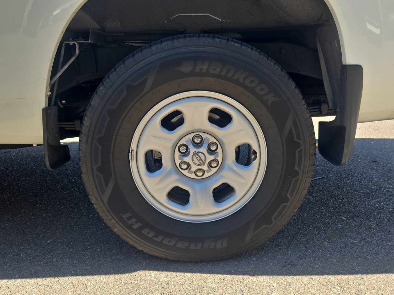 Used 2024 Nissan Frontier S w/ Technology Package AWD/4WD image 19