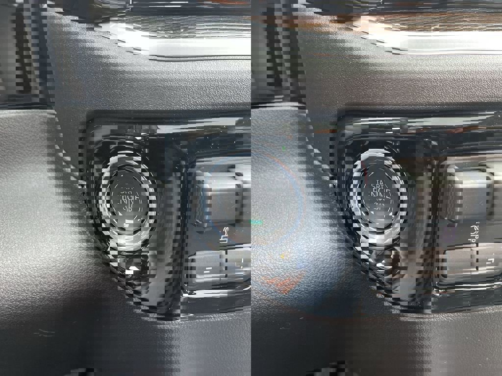 New 2026 GMC Sierra 1500 Elevation w/ Elevation Premium Package image 17