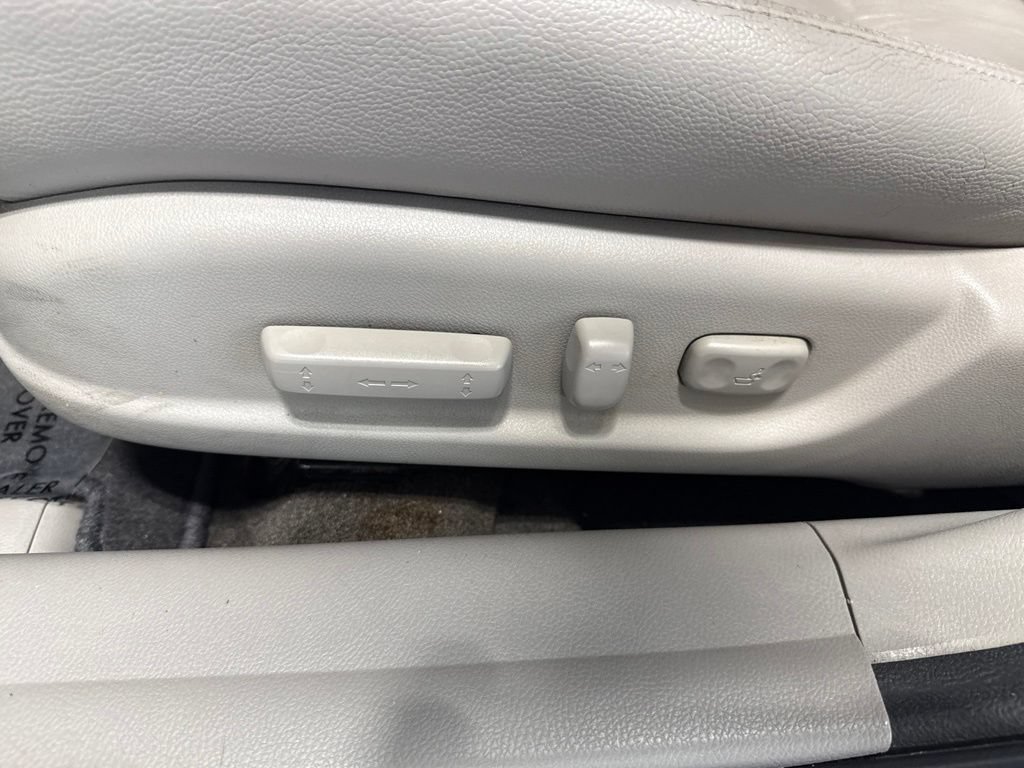Used 2010 Honda Accord EX-L image 13