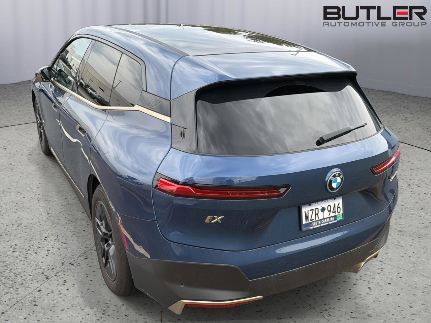 Certified 2023 BMW iX xDrive50 w/ Convenience Package AWD/4WD image 10