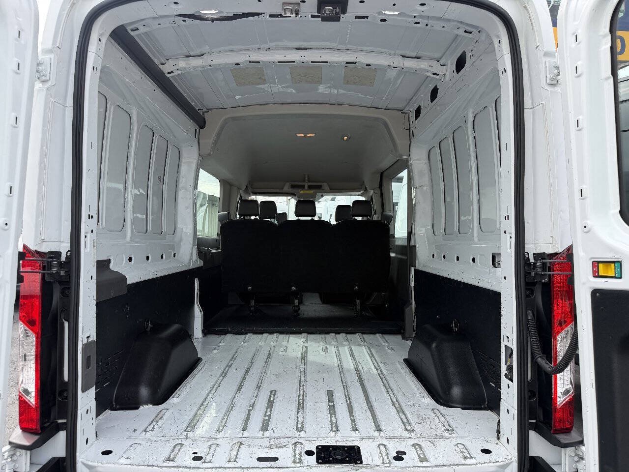 Used 2020 Ford Transit 250 Medium Roof RWD image 12
