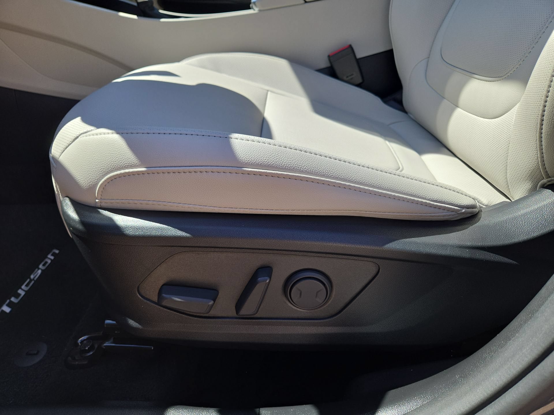 Used 2025 Hyundai Tucson SEL FWD image 17