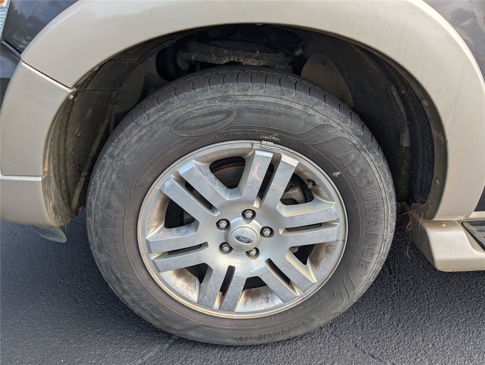 Used 2006 Ford Explorer Eddie Bauer RWD image 9