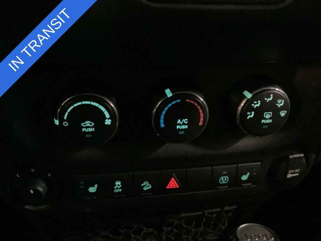 Used 2018 Jeep Wrangler Sahara w/ Connectivity Group AWD/4WD image 30