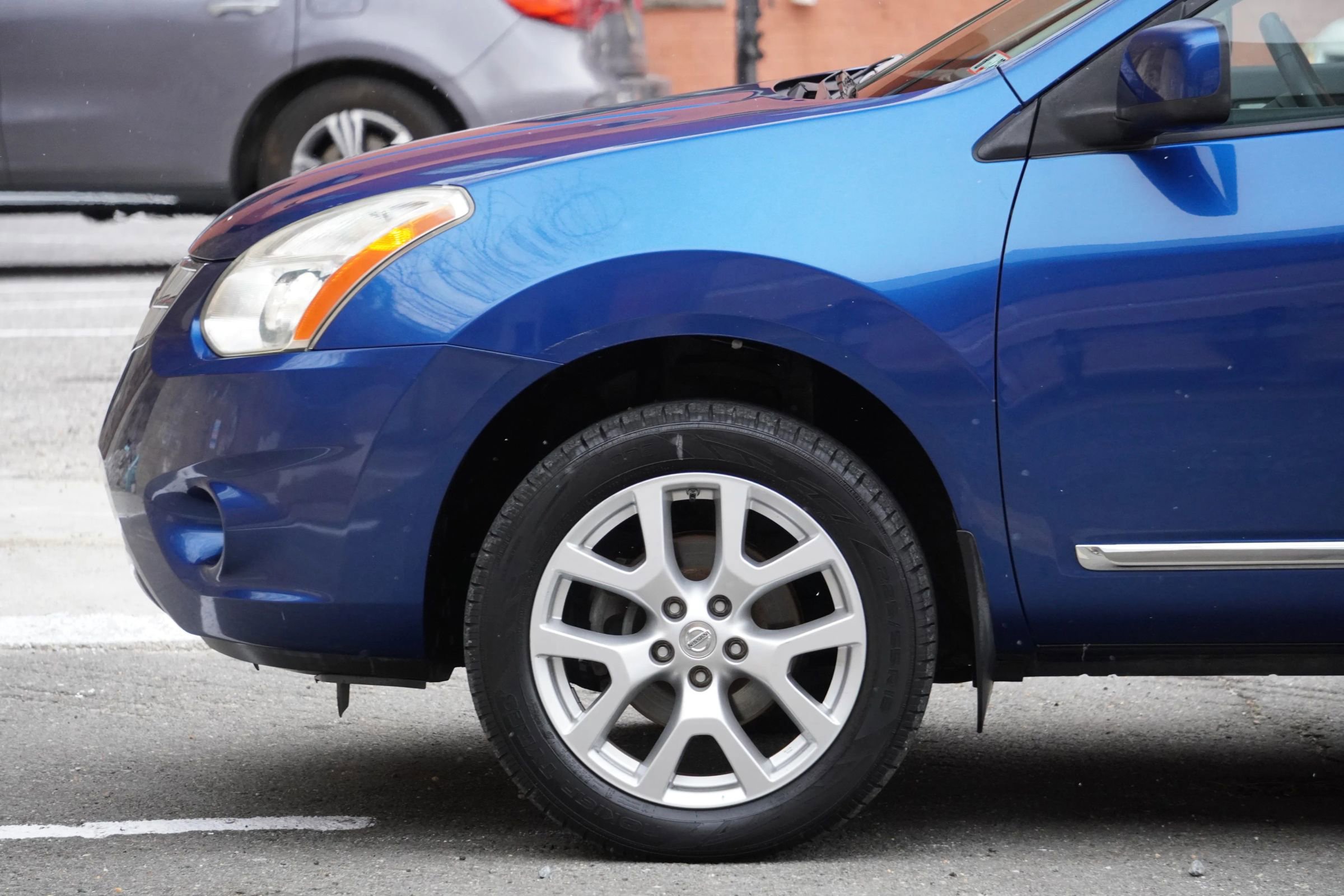 Used 2011 Nissan Rogue SV w/ SL Pkg image 34