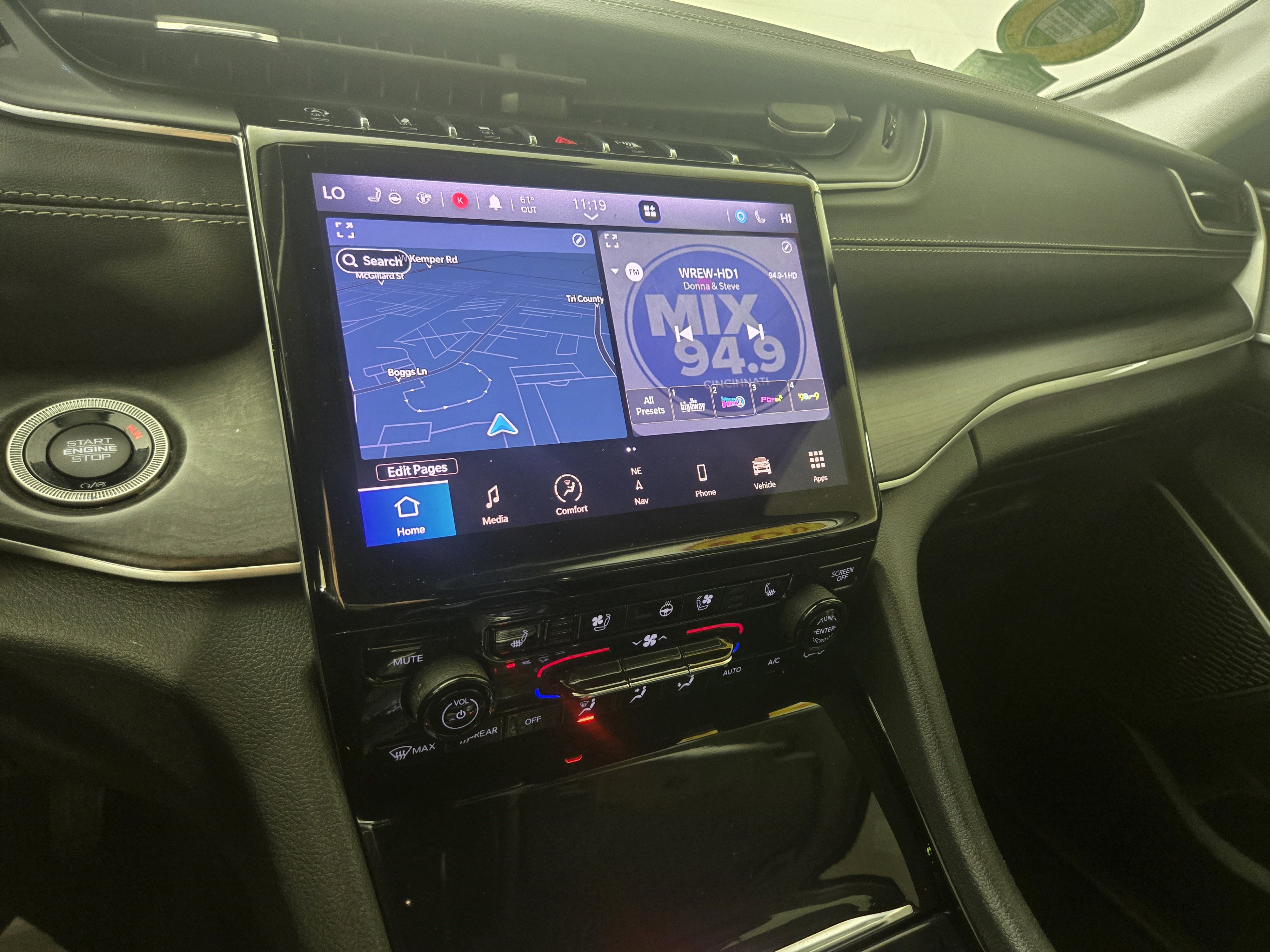 Certified 2023 Jeep Grand Cherokee L Limited w/ Luxury Tech Group II image 24