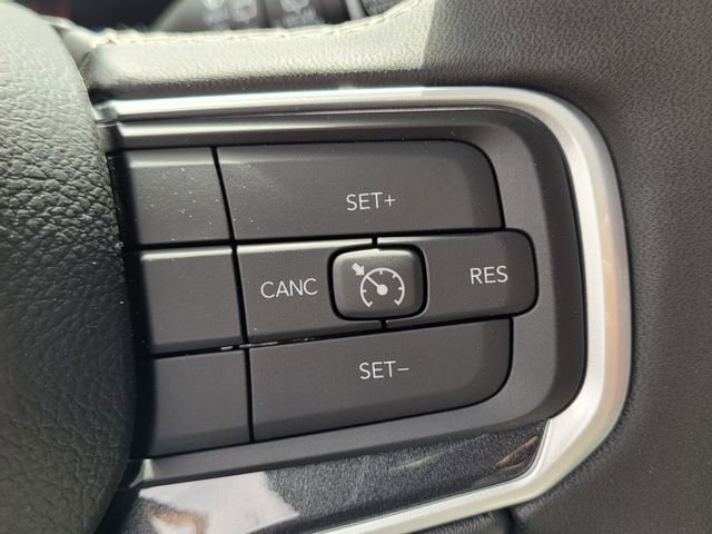 Used 2024 Jeep Wagoneer L 2WD w/ Premium Group I image 24