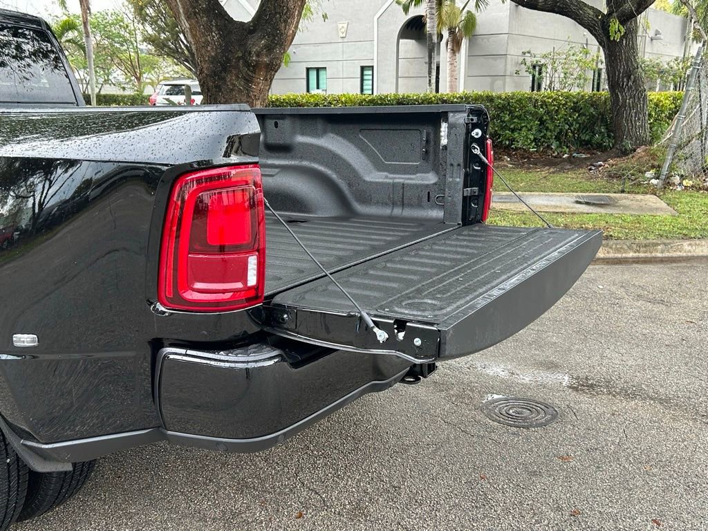 Used 2026 RAM 3500 Laramie w/ Max Tow Package image 36