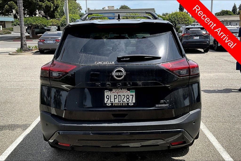 Used 2023 Nissan Rogue SV w/ SV Premium B Package image 5