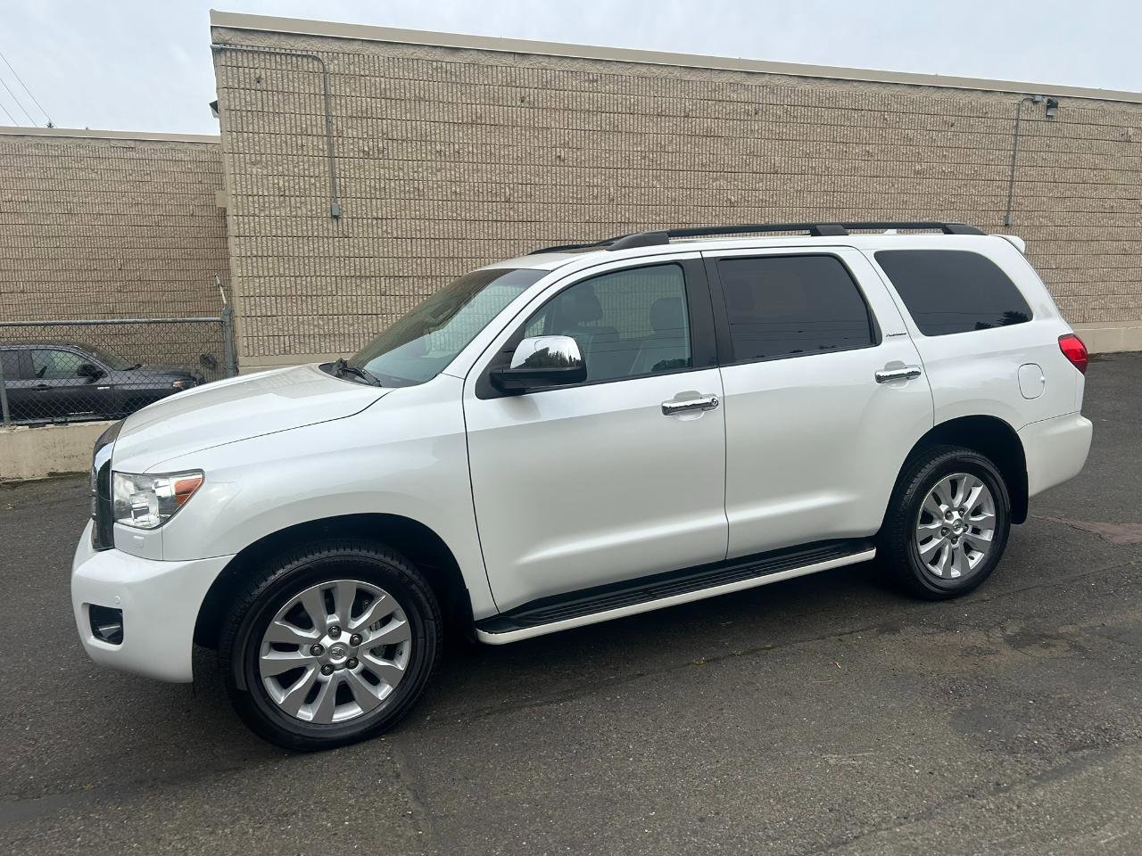 Used 2016 Toyota Sequoia Platinum AWD/4WD image 8