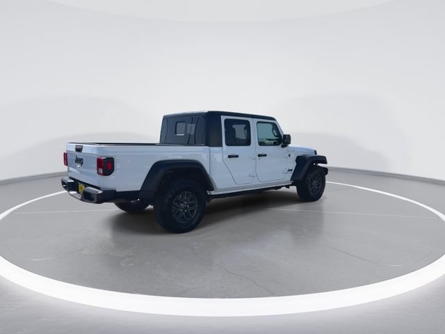 Certified 2025 Jeep Gladiator Sport AWD/4WD image 8