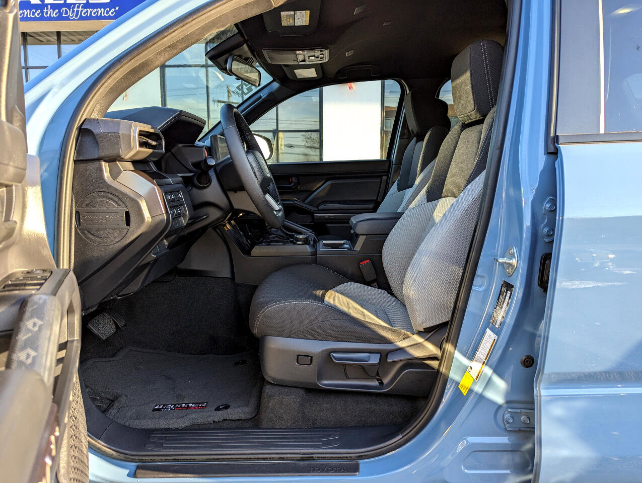 Used 2025 Toyota 4Runner TRD Off-Road image 13