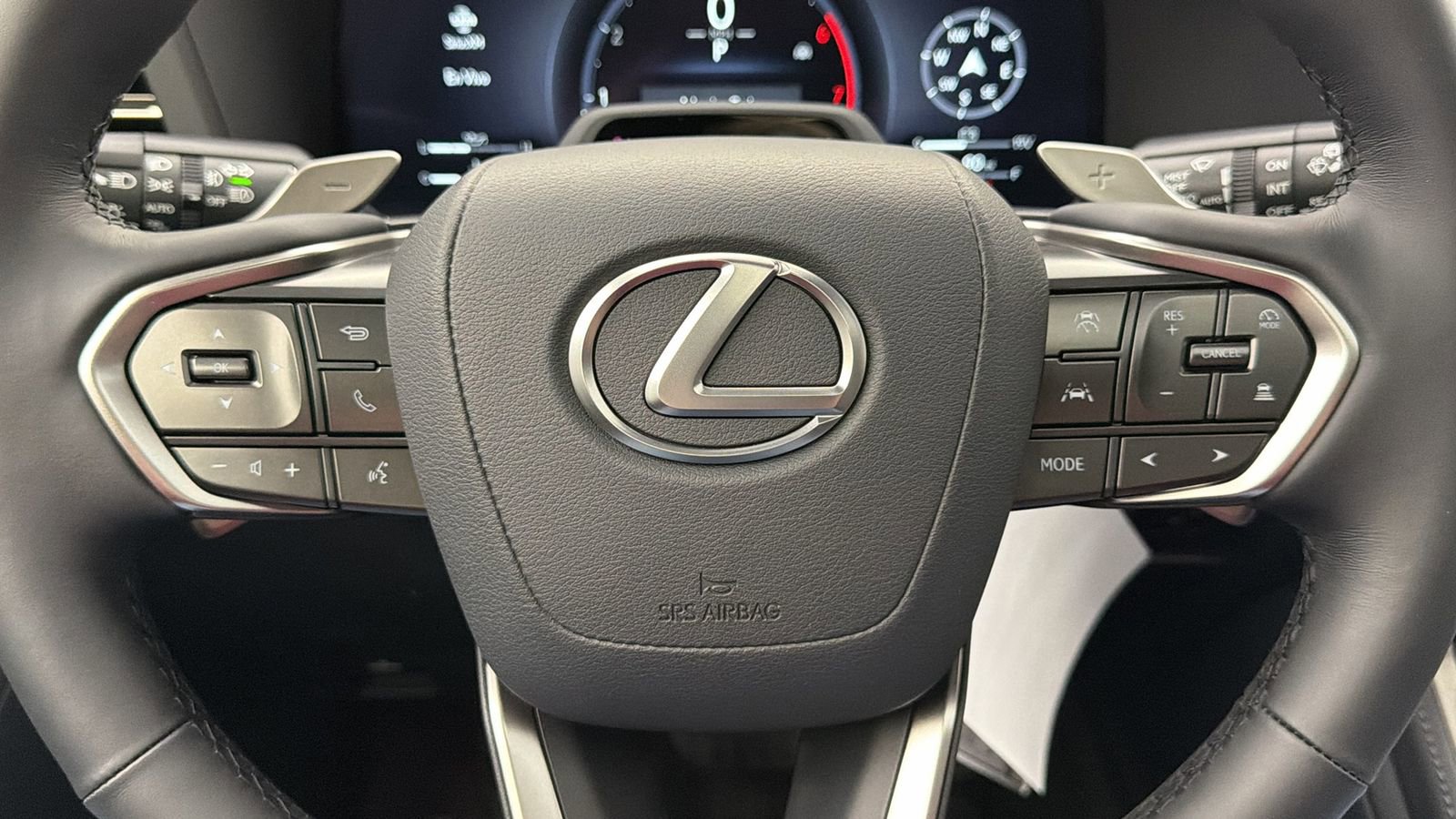 Used 2025 Lexus GX 550 w/ Accessory Package (2T) image 28