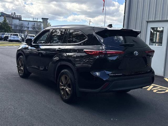 Used 2022 Toyota Highlander Bronze Edition AWD/4WD image 6