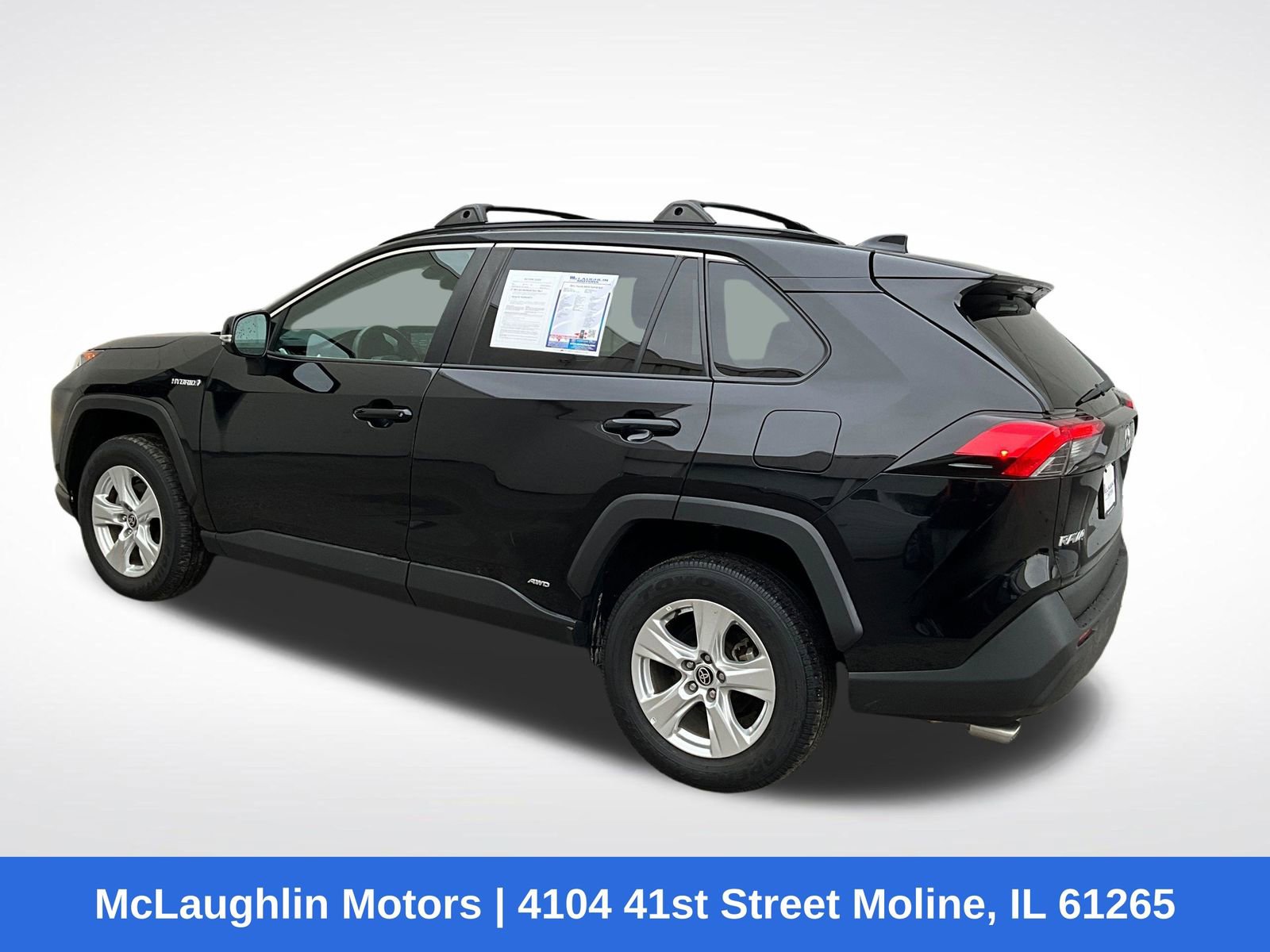 Used 2021 Toyota RAV4 XLE w/ XLE Grade Weather Package image 13