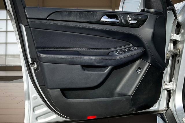 Used 2016 Mercedes-Benz GLE 400 4MATIC image 23