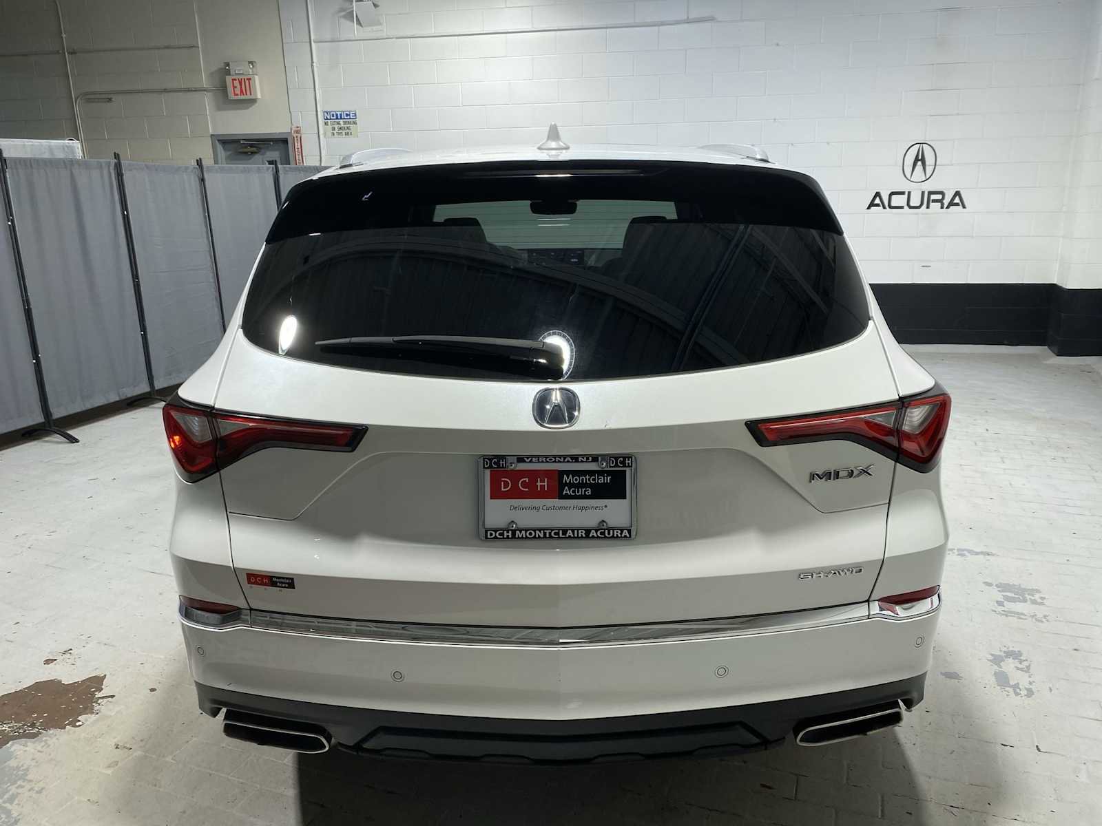 Used 2023 Acura MDX SH-AWD w/ Advance Package image 5